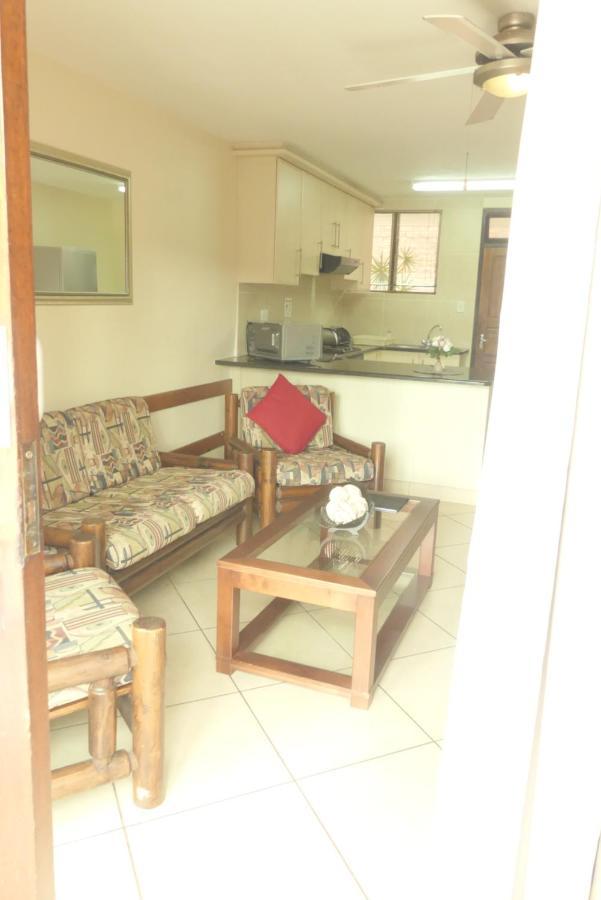 Apartment Flamingo Flats St Lucia